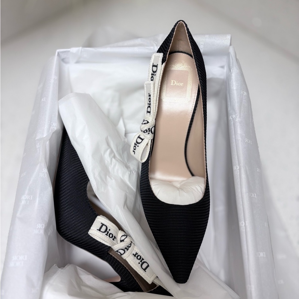 J'Adior Pump